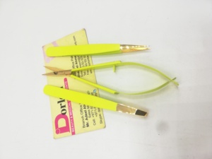 <b>Best</b> Selling Eyebrow Tweezers Private Label Gold Plated tips Slanted Pointed Brow Tweezers With Hair Trimming Spring Scissors. - Product Image 1