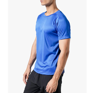 T-shirt de sport bleu premium - T-shirt de gym en polyester à performance anti-humidité - Fabricant de vêtements personnalisés directement de l'usine de Sialkot - Product Image 4