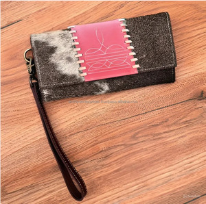 Utilisations pour femmes fourrure de vachette portefeuille en cuir botte Stich embrayage fourrure Multi utilisations sac à main imprimé Animal à la mode bracelet Offre Spéciale sac à main - Product Image 2