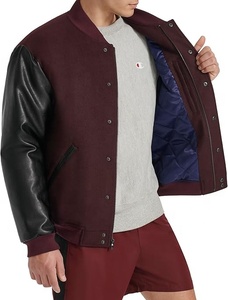 Blouson Bomber Varsity en Laine Bordeaux avec Manches en Cuir PU Noir, Broderie Chenille Personnalisée, Style Urbain pour Hommes - Product Image 4