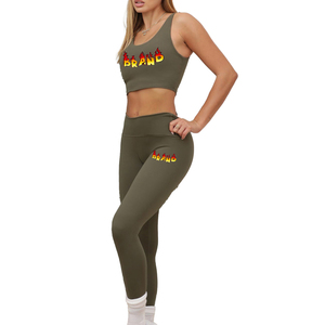 Ensemble de yoga grande taille OEM pour femme, couleur unie, avec effet froncé aux fesses, pour entraînement, gym et fitness, 2 pièces, design avant sans couture, mode personnalisée - Product Image 1