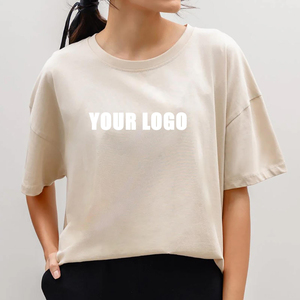 เสื้อยืดคอกลมแขนสั้นสีเบจสำหรับผู้หญิง ทรงปกติ สีพื้น สวมใส่สบายทุกฤดู ผลิตจากผ้าฝ้าย 100% ระบายอากาศได้ดี พร้อมโลโก้ - Product Image 1