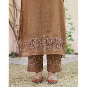 Parte inferior superior de ropa de fiesta de diseñador para mujer con Conjunto de Trabajo de secuencia Dupatta bordado - Product Image 4