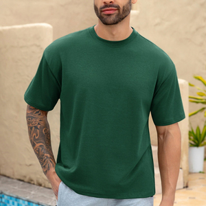Camiseta de algodón de manga corta con cuello redondo verde liso para hombre, corte regular, informal, básica - Product Image 4
