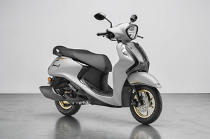 Scooter YAMAHA "NEW FASCINO 125 FI" à vendre à prix abordable, meilleur scooter avec une excellente économie de carburant et des performances exceptionnelles - Product Image 1