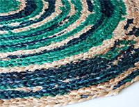 Tapis en jute tressé tie-dye au design élégant, de forme ronde, de couleur verte, en corde de jute naturelle tressée, pour napperons de table ronds et tapis de bain.
