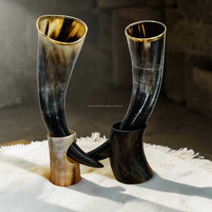 Corne à boire viking de qualité supérieure avec bordure en laiton et support en bois, tasse à bière médiévale artisanale à prix avantageux - Product Image 3