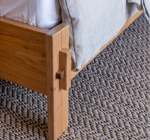 Cadre de lit minimaliste en teck massif, style scandinave moderne, lit plateforme, finition naturelle, meubles de chambre durables - Product Image 5