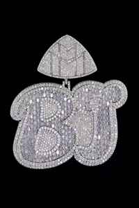 Collar con colgante de letra con moissanita de corte esmeralda y circonitas en plata 925, estilo Hip Hop Bling, joyería de moda, fabricante de la India - Product Image 4