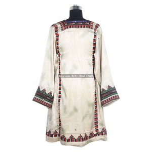 Vestido BDR002 de Seda Tribal Bordado, Vestido Afgano Banjara Vintage Único, Superventas 2026, Bordado a Mano, Estilo Bohemio - Product Image 2