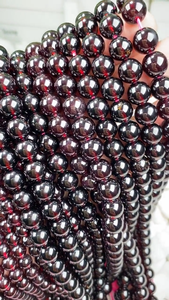 Perles Rondes en Grenat Naturel Polies de 8 mm pour la Fabrication de Bijoux et Bracelets (Vente en Gros) - Product Image 3
