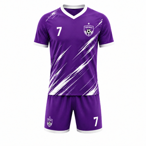 ชุดฟุตบอลระดับพรีเมียมพร้อมเสื้อฟุตบอลออกแบบเอง กางเกงขาสั้นเข้าชุด และชุดทีมสำหรับการฝึกซ้อม - Product Image 3