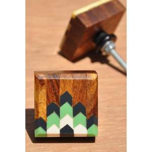 Boutons en résine design élégants pour les armoires et les tiroirs de la cuisine et de la salle de bain Accessoires de meubles - Product Image 2