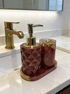 Ensemble de salle de bain en résine bordeaux et or, distributeur de savon avec plateau, décoration de luxe pour la vanité, cadeau pour la fête des mères, cadeau de pendaison de crémaillère pour elle - Product Image 6