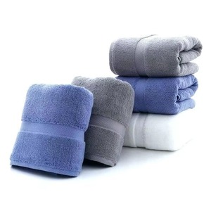 ผ้าขนหนูผ้าฝ้ายแท้ 100% ซับน้ำเร็ว เป็นมิตรกับสิ่งแวดล้อมและผิวหนัง สีพื้น รูปทรงสี่เหลี่ยมผืนผ้า สำหรับใช้ในบ้าน รับผลิตตามแบบ OEM แบรนด์ตามสั่ง จำหน่ายจำนวนมาก - Product Image 3