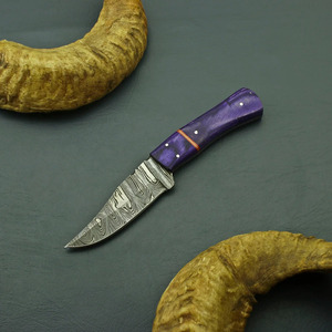 Couteau EDC à lame fixe en acier Damas, forgé à la main, manche en bois Pakka violet, couteau utilitaire pour le camping et le bushcraft, vente en gros OEM - Product Image 3