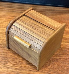 Heritage Wood Organizer Jewelry <b>Box</b> Rectangular Hinged Lid Classic Design 1 Layer Latch Dishwasher Safe Steamable Storage - Product Image 6