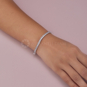 Nueva Llegada: Pulseras y Brazaletes de Oro Sólido de 10K, 14K y 18K con Diamantes de Laboratorio de Corte Esmeralda de 8.00 CT, de Proveedor Indio - Product Image 3