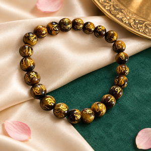 Bracelet en pierre naturelle œil de tigre, perles en forme de boule, gravé Om Mani Padma, taille unique - Product Image 6