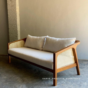 Canapé élégant en teck et rotin - Product Image 1