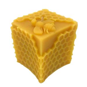 Feuilles d'abeille dorées en cire d'abeille pure pour la fabrication de bougies, les mélanges cosmétiques, les produits de polissage, les commandes d'atelier, l'exportation et la vente en gros, conditionnées en vrac - Product Image 3