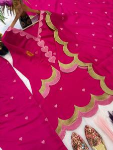 ชุดสัลวาร์ คามีซ ผ้าฝ้ายสีชมพูสำหรับผู้หญิง ดีไซน์เนอร์ พร้อมลายปักรูปหัวใจ แห้งเร็ว สไตล์อินเดีย ชุดคุรตะ กางเกงปาลาซโซ และผ้าคลุมไหล่ - Product Image 5