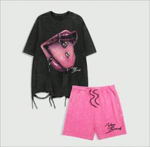 Ensemble 2 pièces streetwear d'été personnalisé pour homme, 100 % coton, coupe ample, t-shirt court respirant et short assorti - Product Image 1