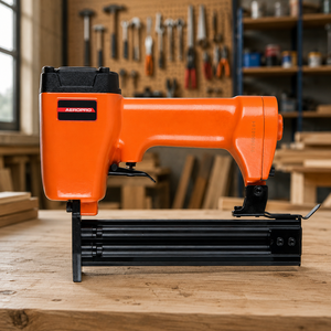 AEROPRO Clavadora Neumática K81906C70 Naranja, Herramienta Neumática para Trabajos en Madera - Product Image 1