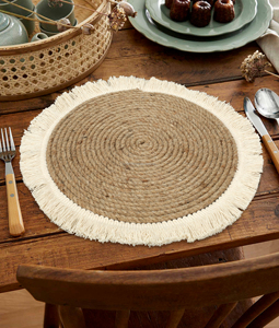 Sets de table ronds en jute |   Set de table tressé artisanal en fibres naturelles avec franges en coton pour salle à manger, cuisine, mariage, décorations rustiques pour la maison - Product Image 5