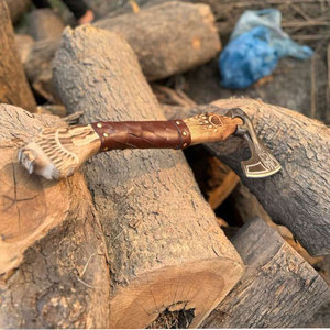 Hache en bois de style viking artisanale, manche en bois, outil de camping en plein air, outil de bushcraft, décoration rustique, cadeau - Product Image 1