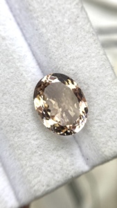 Pierre naturelle certifiée Morganite de forme ovale avec une couleur et un lustre excellents, Beryl naturel de 4,51 carats, nette à la loupe - Product Image 5
