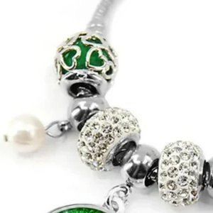   Bracelet pour femme fabriqué en 1986, élégant, couleur vert et argent, bijou à breloques, accessoire de mode pour poignet, inspiré des sororités, qualité supérieure - Product Image 4