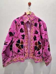 เสื้อแจ็คเก็ตแขนยาวผ้ากำมะหยี่คุณภาพสูง ระบายอากาศได้ดี ปักลายดอกไม้ คอปก คอกลม ติดกระดุมเม็ดเดียว บุซับใน - Product Image 3