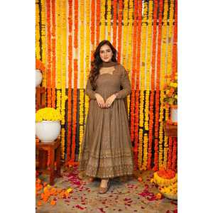 NIGHT <b>STAR</b> Women's <b>Chocolate</b> Suit Set 120 Pieces - Product Image 1