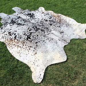 Tapis en cuir de vache naturel de qualité supérieure, véritable peau de vache, tapis en cuir pour la décoration de la maison, tapis en cuir de vache fait main - Product Image 6