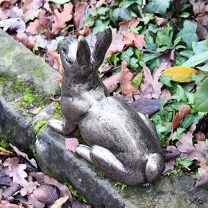 Décoration de Pâques, sculpture de lapin en bronze, artisanat en métal fait à la main, articles de décoration de jardin - Product Image 2