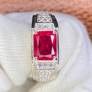 แหวนเงินแท้ประดับทับทิมทรงปรินเซสคัท แหวนหมั้นทับทิม แหวนประจำเดือนกรกฎาคม แหวนพลอยสีแดง ของขวัญสำหรับเขา - Product Image 1