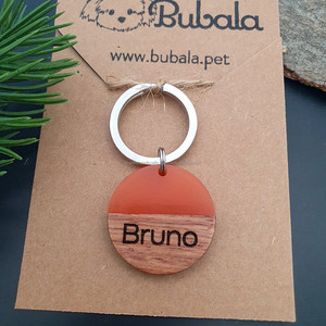 Porte-clés artisanal en résine et bois Design élégant en matériaux mélangés Parfait comme cadeaux uniques et accessoires élégants de tous les jours - Product Image 3