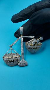 Pendentif Hip Hop Diamant Loyalty Money pour Hommes, Style Urbain et Soirée, Disponible à la Vente - Exportateur Indien - Product Image 2