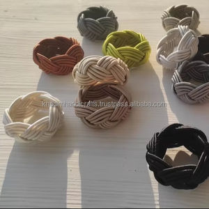 Juego único de servilleteros de perlas para mesa de comedor elegante, funciones de boda o decoración de celebración de fiesta - Product Image 1