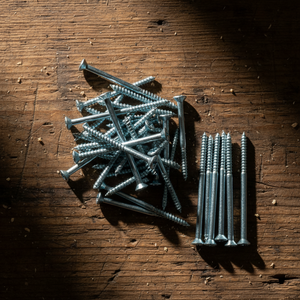 Tornillo para Madera de Acero al Carbono Marca PDC, Rosca Gruesa Parcial, Punta Afilada, Óxido Negro, Métrico/Pulgada, Buen Precio - Product Image 1