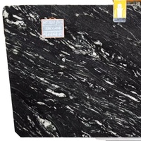 Dalles de granit massif de haute résistance, durables et modernes, finition polie, divers styles, pour comptoirs, revêtements de sol et panneaux muraux, idéales pour villas.