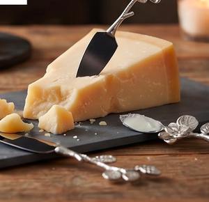 Brass Casting Leaf Design <b>Cheese</b> <b>Knife</b> <b>Set</b> With Elegant Spatula Perfect For Tabletop Dining Use And Luxury Kitchen Use - Product Image 5