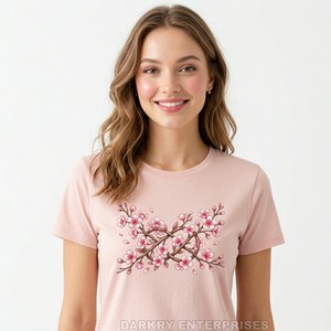 เสื้อยืดพิมพ์ลายดอกไม้สำหรับผู้หญิง สีชมพู ผ้าฝ้าย เสื้อยืดลายกราฟิกคุณภาพสูง เสื้อยืดแขนสั้นสำหรับฤดูร้อน ผู้ผลิตเสื้อผ้าขายส่ง - Product Image 2