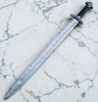 Vente en gros d'anneaux de Seigneur sculptés en acier Damas, faits à la main, plaqués argent, de qualité industrielle, personnalisables OEM, et épée Anduril
