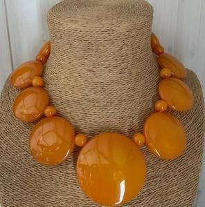 Collier Chic Géométrique en Résine Perlée, Artisanat Javed, Style Vintage, Bijoux de Fête Tendance, Perles d'Imitation Faites à la Main, Brillant - Product Image 1