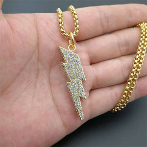 Colgante de Moissanita con Diseño de Alas Brillantes, Chapado en Plata, Tono Dorado, Cadena de Caja, Joyería Hip Hop de Alta Gama - Product Image 3