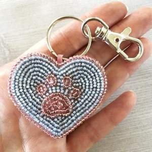 Nouveau porte-clés créatif perlé fait main, pendentif pour sac, accessoire de mode style anime - Product Image 1