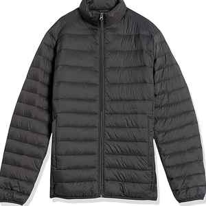 Chaqueta acolchada con aislamiento térmico que ofrece un relleno cálido, un ajuste cómodo y un material resistente y duradero. - Product Image 6