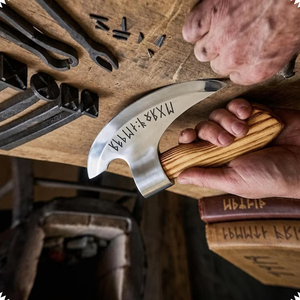 Hacha de Pizza Vikinga Hecha a Mano, Cuchillo Utilitario de Acero al Carbono con Funda de Cuero, Herramienta de Cocina Personalizada - Product Image 2